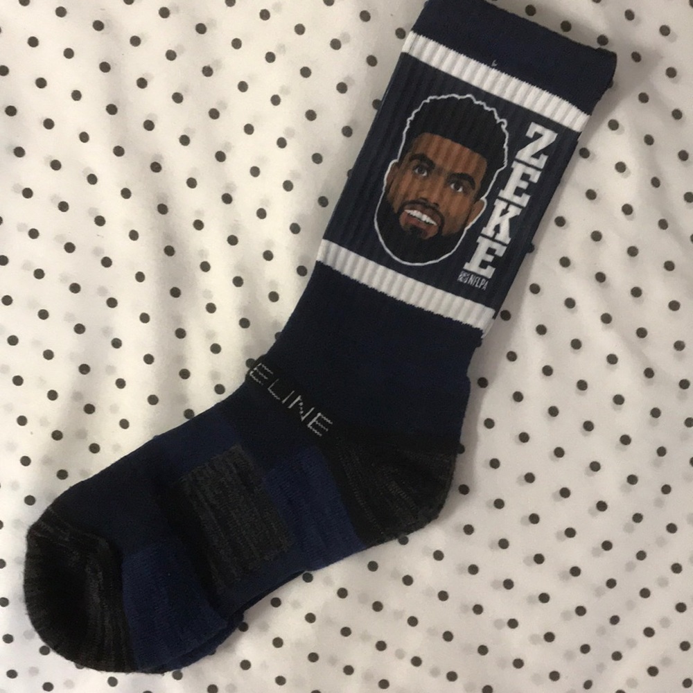 Stride Line blue Zeke socks Nwot